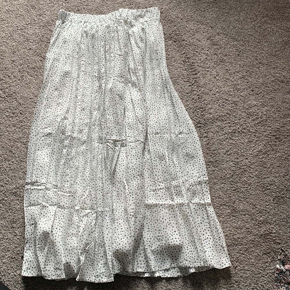 A new day pleated white and gray midi skirt